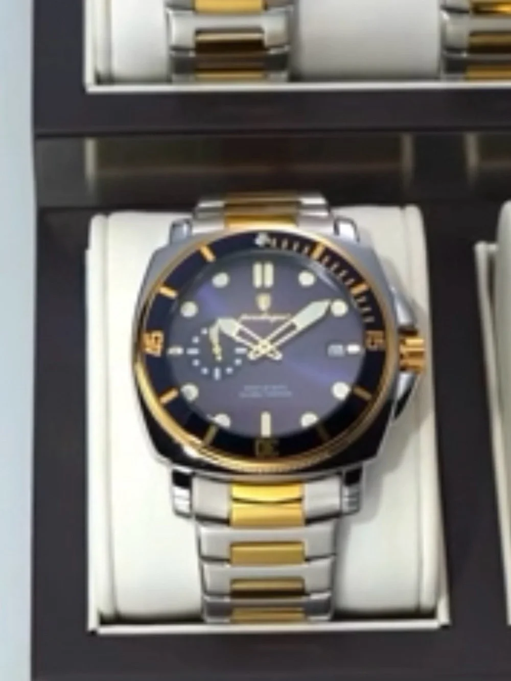 Men’s Blue & Gold Stainless Steel Wristwatch Luxury Style Date Display